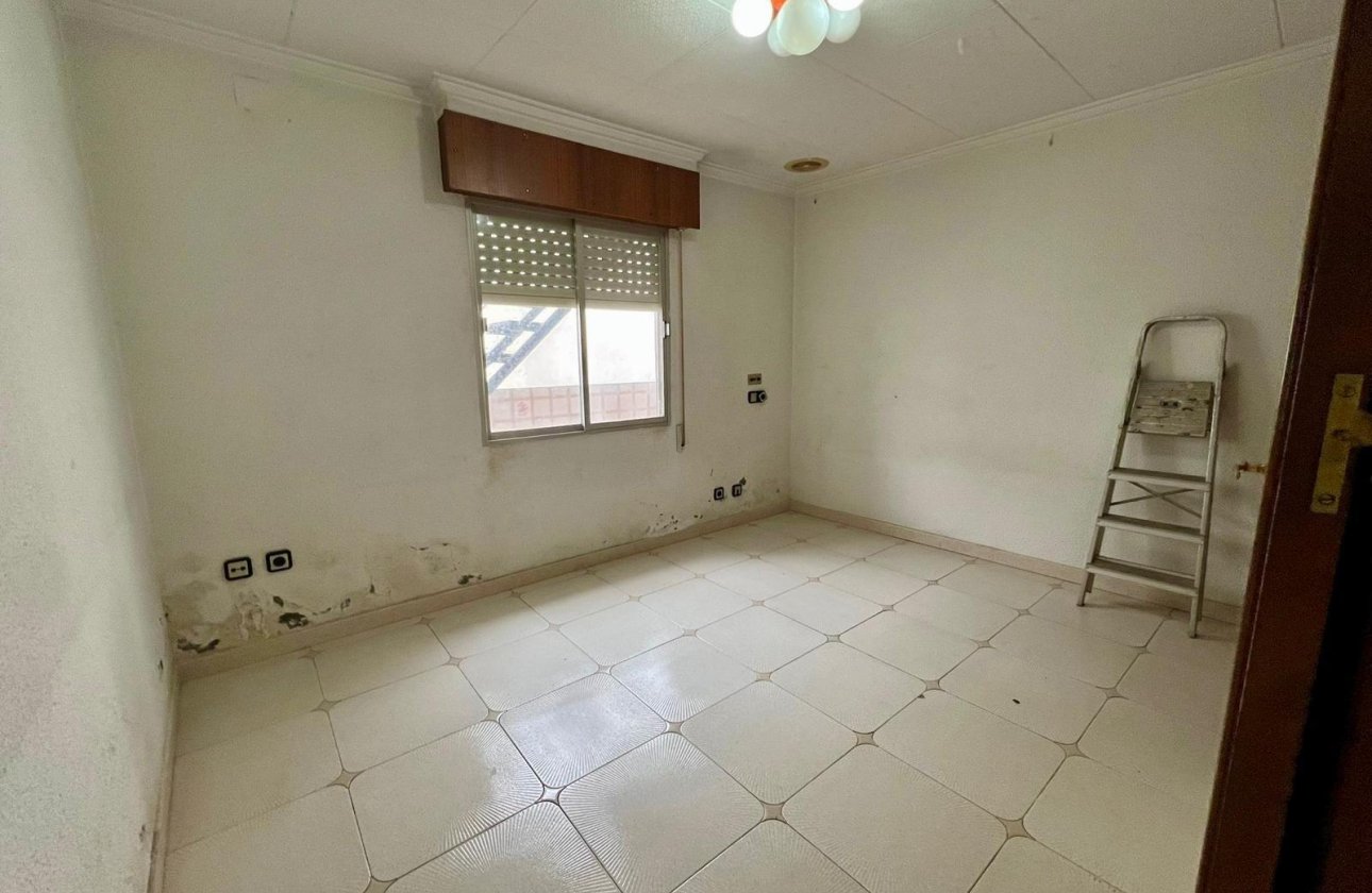 Herverkoop - Appartement -
Torrevieja - Centro