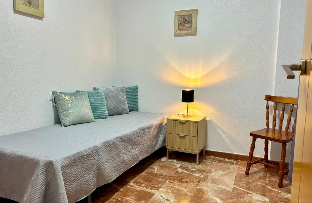 Herverkoop - Appartement -
Torrevieja - Centro