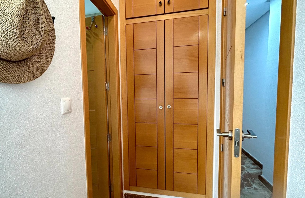 Herverkoop - Appartement -
Torrevieja - Centro