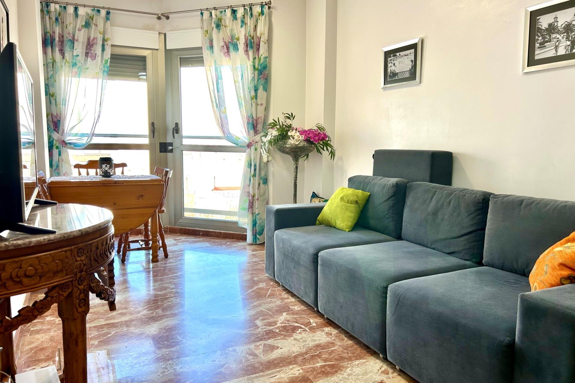 Herverkoop - Appartement -
Torrevieja - Centro