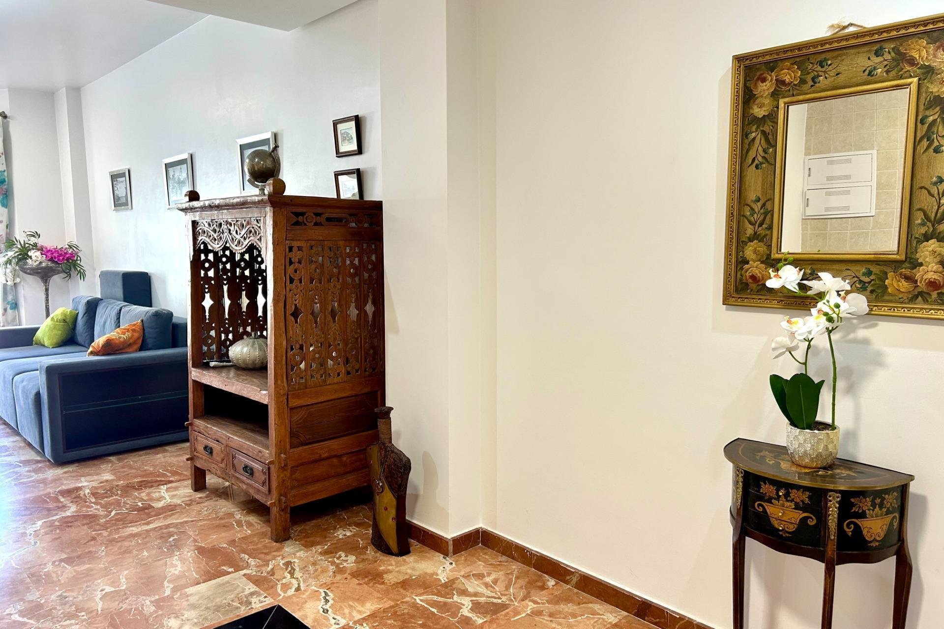 Herverkoop - Appartement -
Torrevieja - Centro