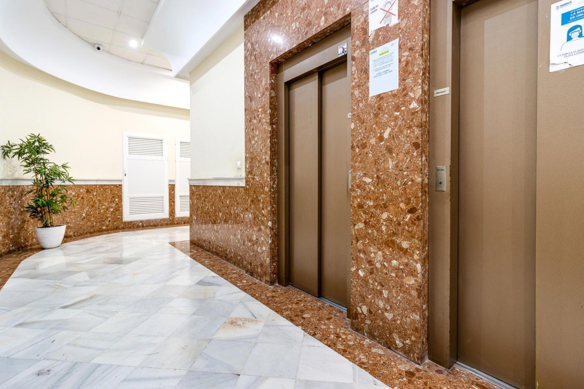 Herverkoop - Appartement -
Torrevieja - Centro