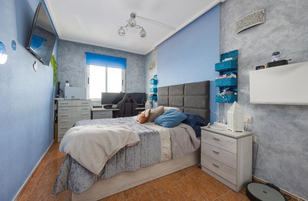 Herverkoop - Appartement -
Torrevieja - Centro