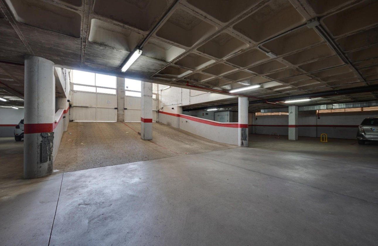 Herverkoop - Appartement -
Torrevieja - Centro