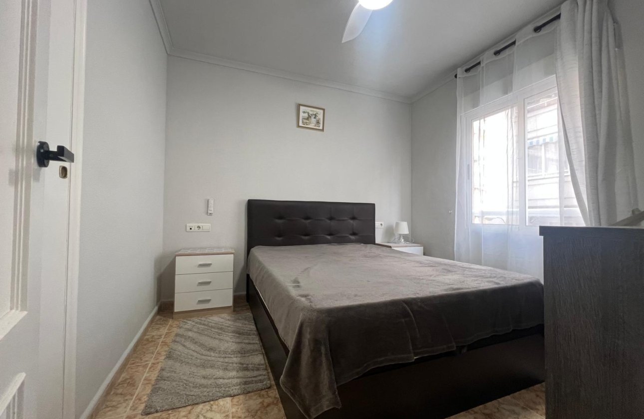 Herverkoop - Appartement -
Torrevieja - Centro