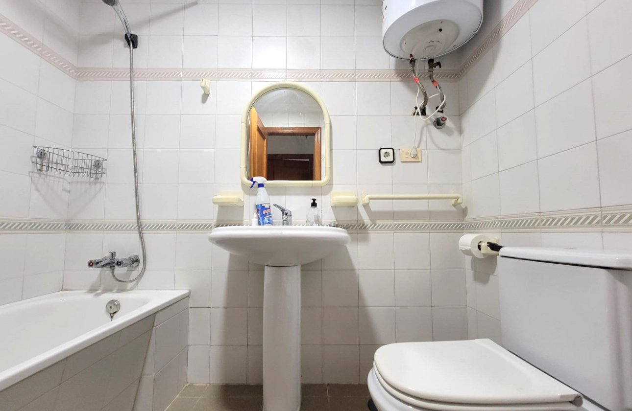 Herverkoop - Appartement -
Torrevieja - Centro