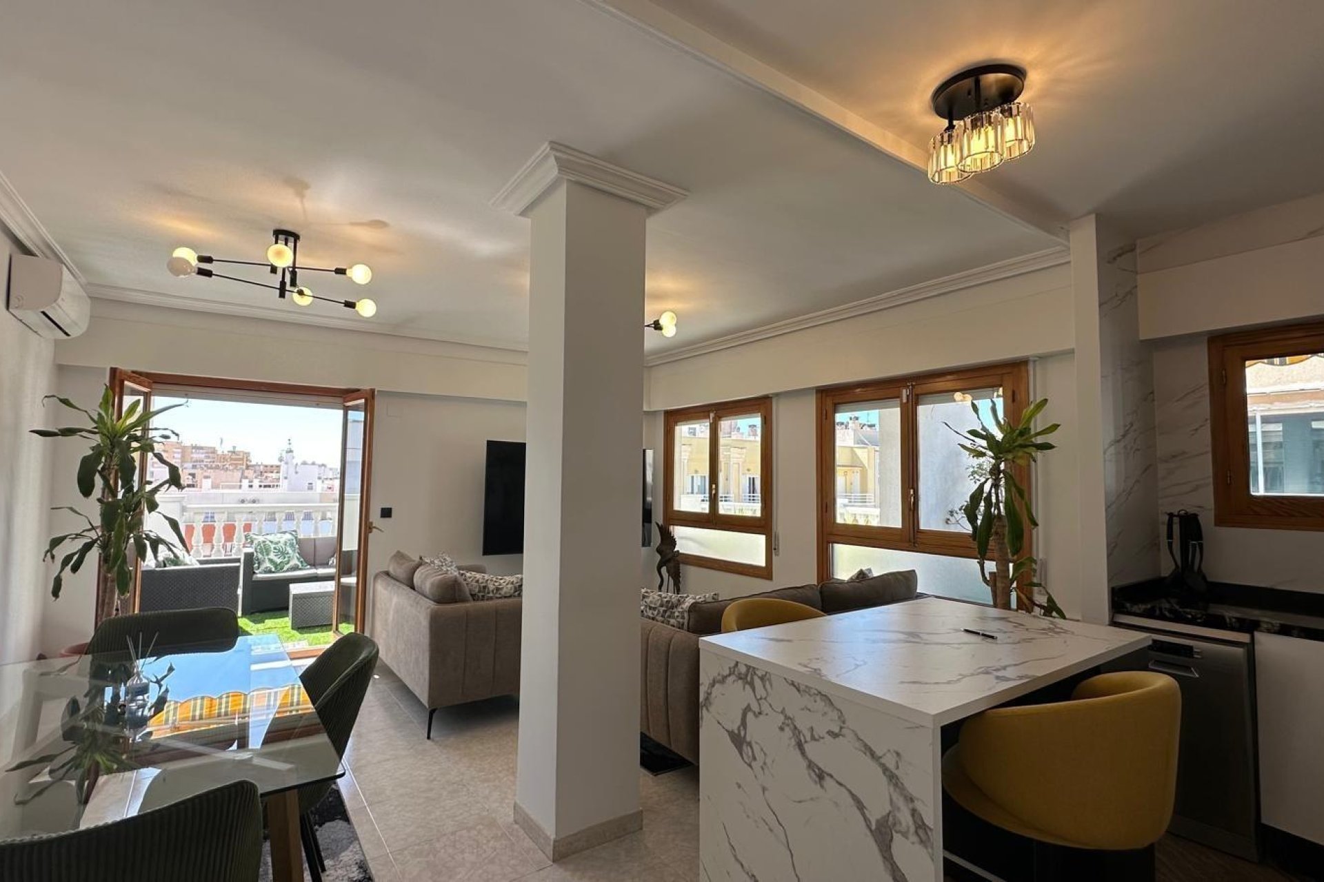 Herverkoop - Appartement -
Torrevieja - Centro