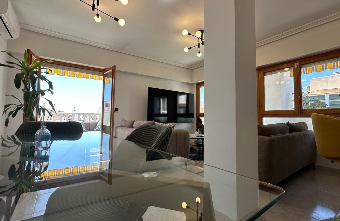 Herverkoop - Appartement -
Torrevieja - Centro