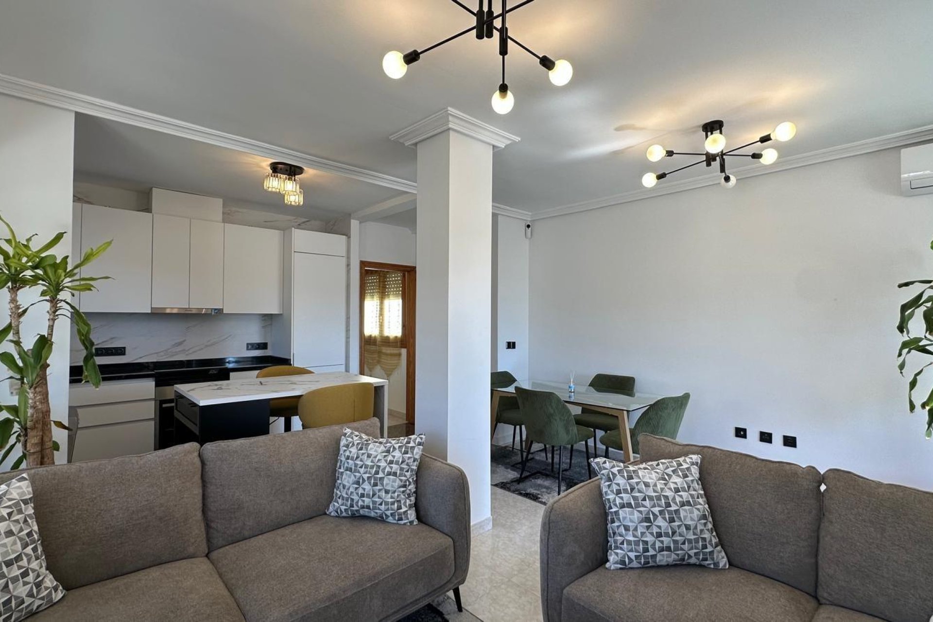 Herverkoop - Appartement -
Torrevieja - Centro