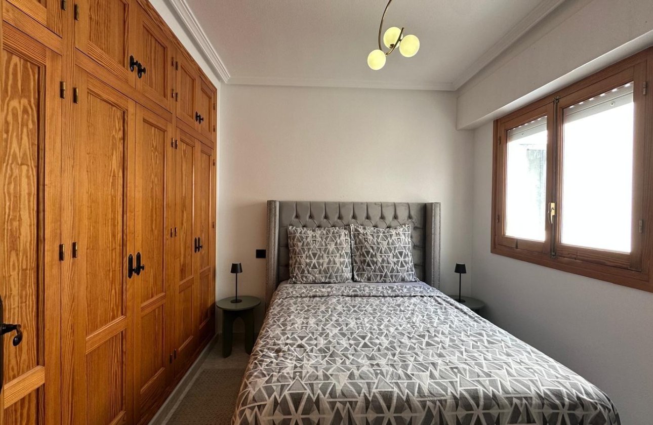 Herverkoop - Appartement -
Torrevieja - Centro