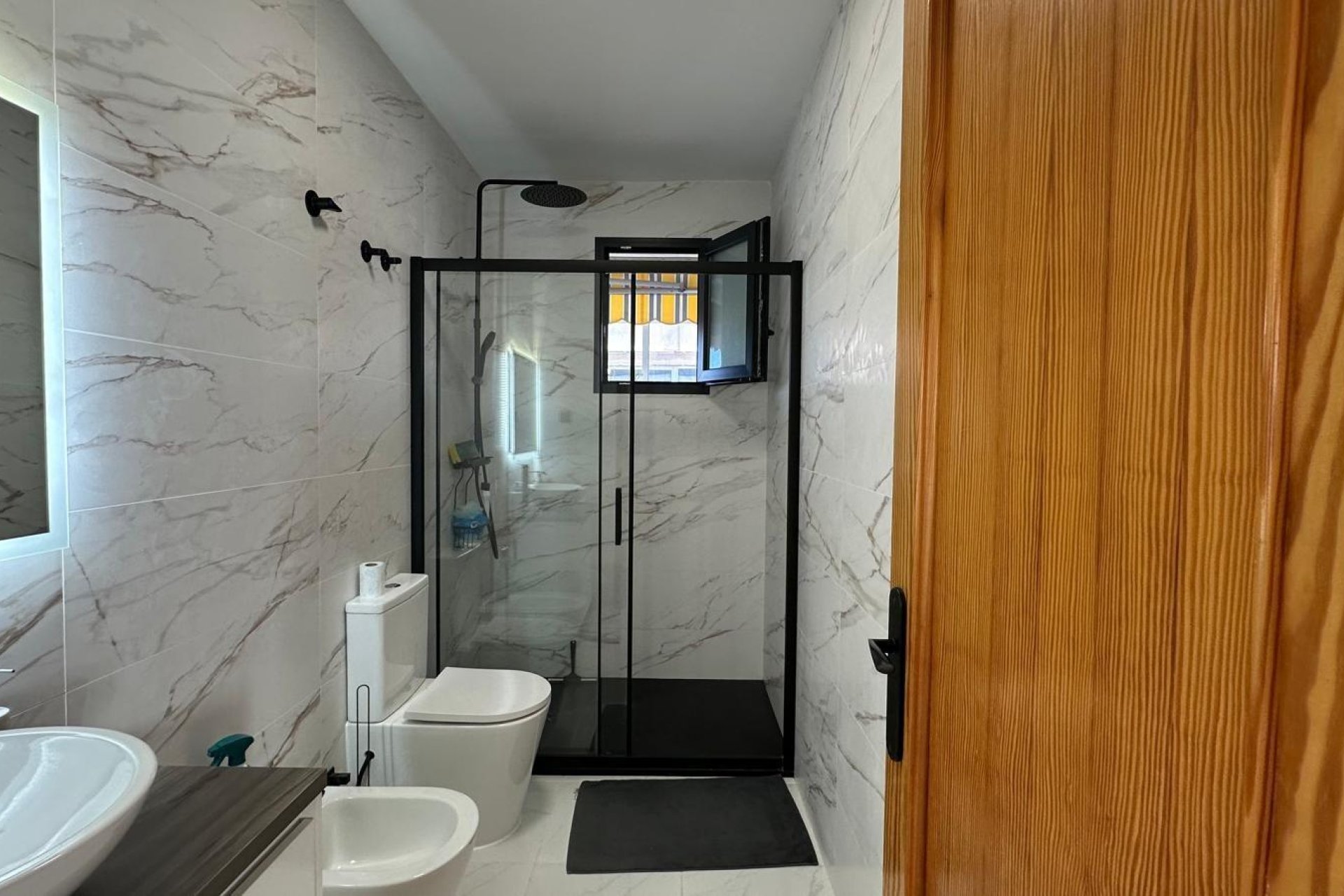 Herverkoop - Appartement -
Torrevieja - Centro