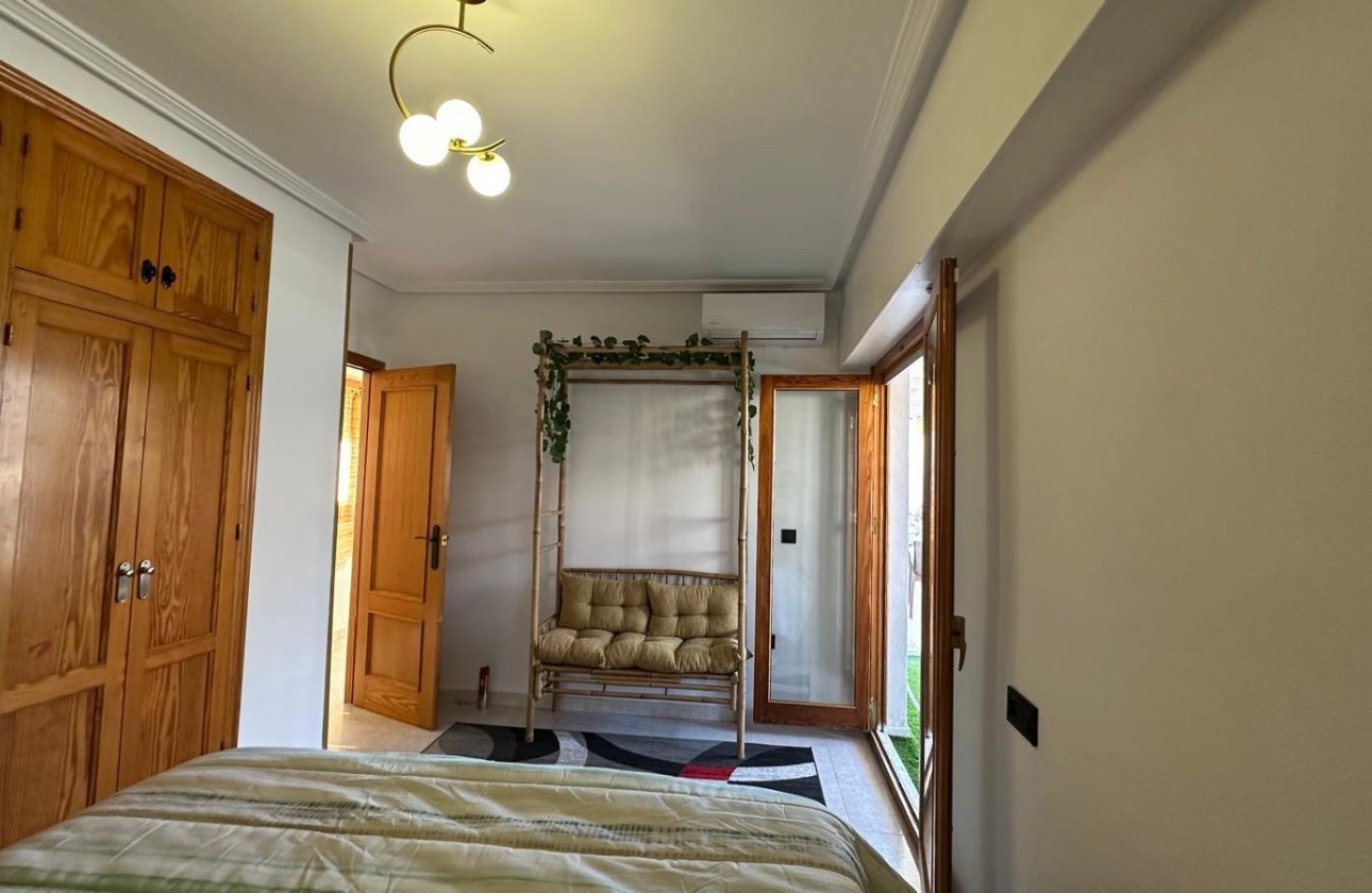 Herverkoop - Appartement -
Torrevieja - Centro