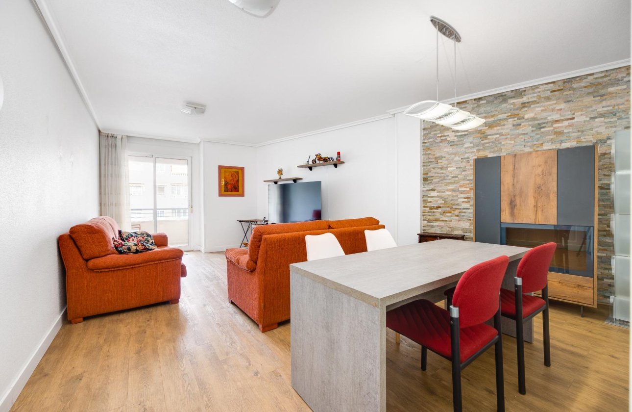 Herverkoop - Appartement -
Torrevieja - Centro