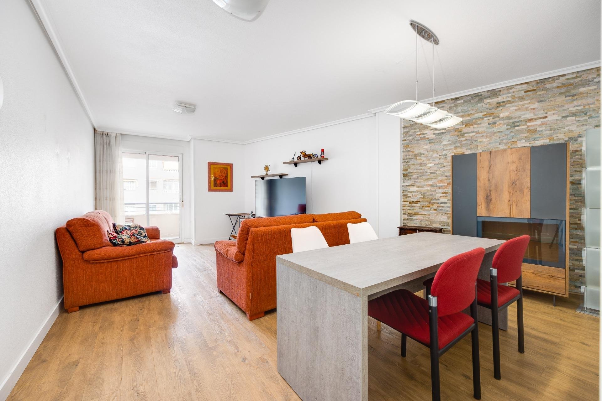 Herverkoop - Appartement -
Torrevieja - Centro