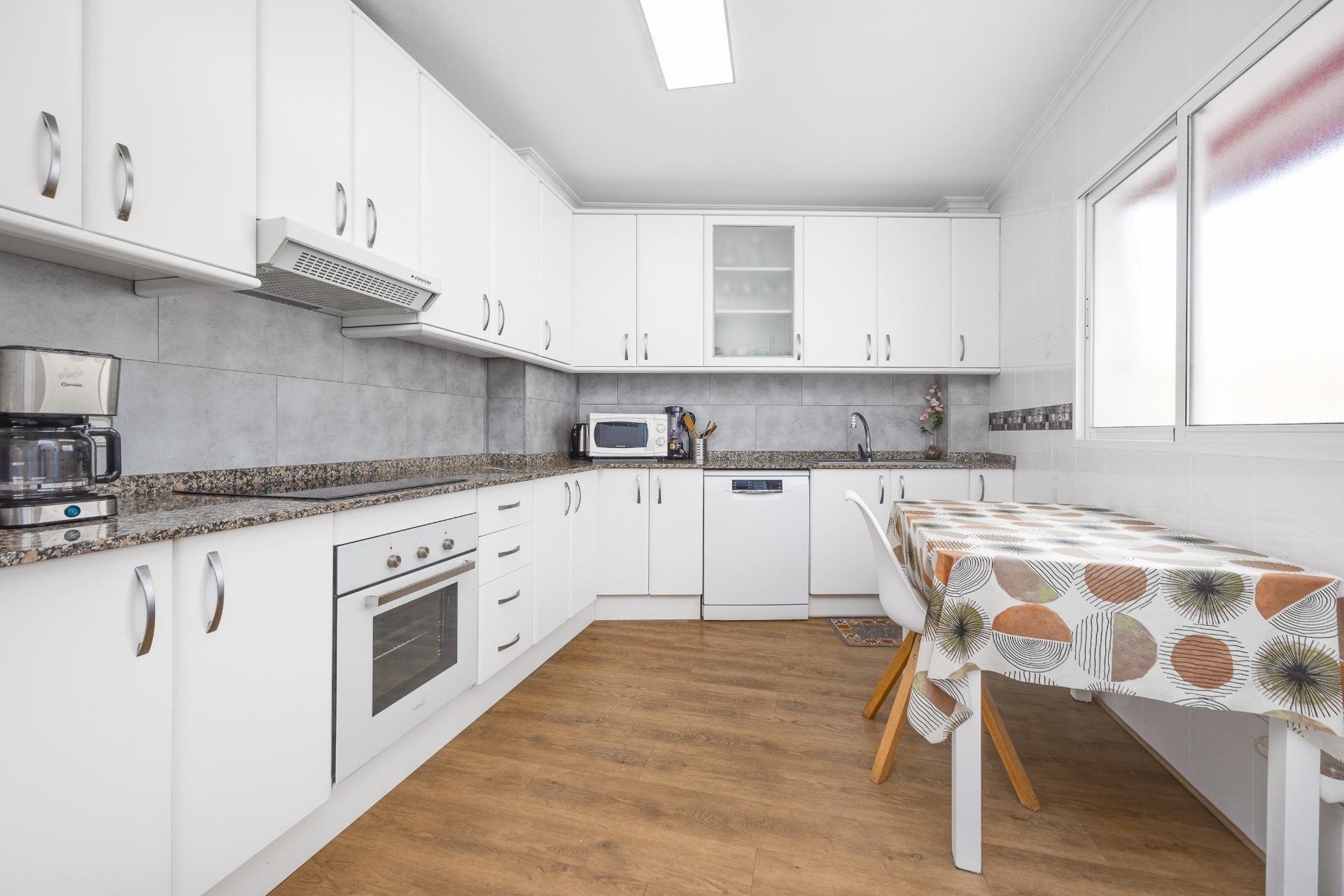 Herverkoop - Appartement -
Torrevieja - Centro