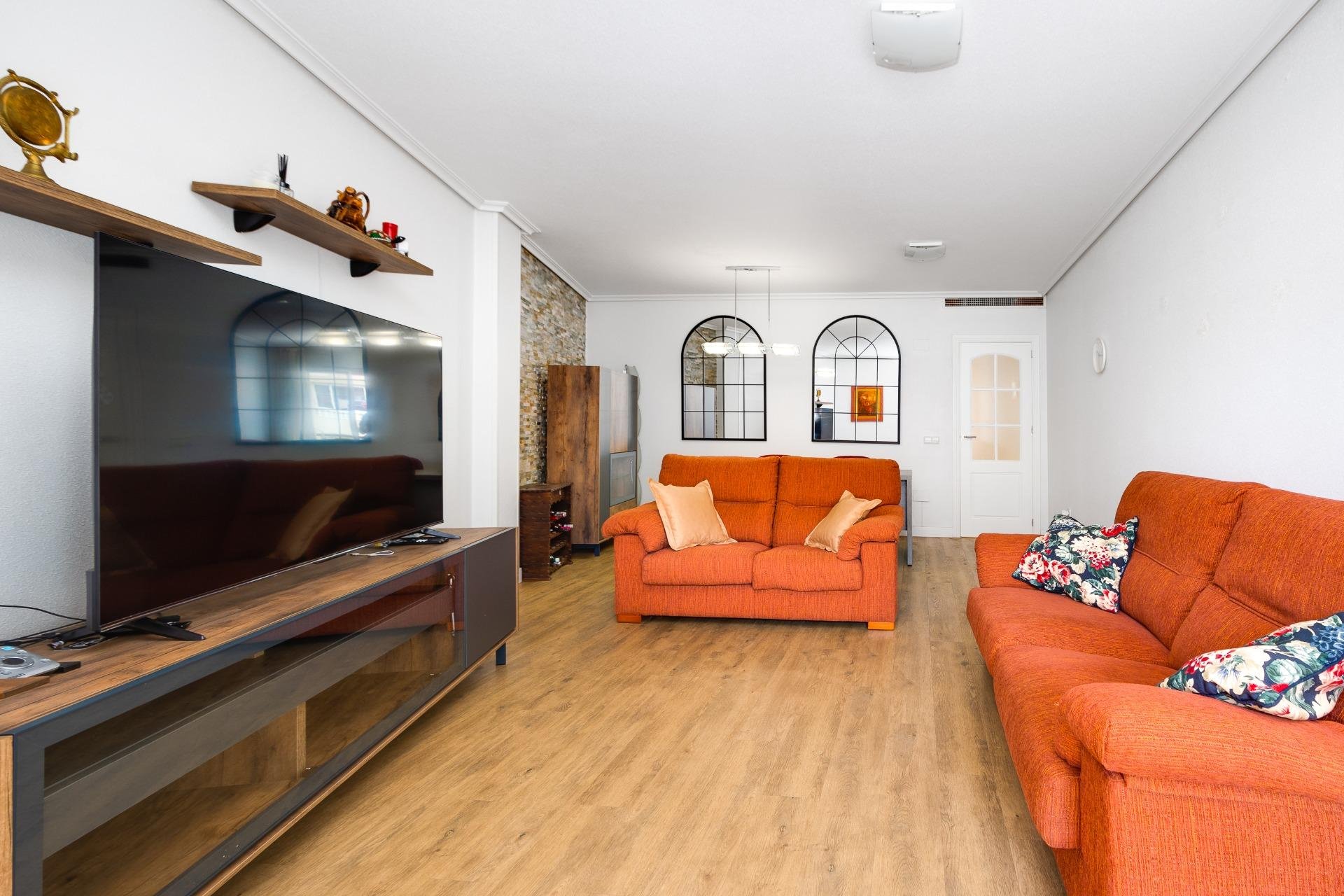 Herverkoop - Appartement -
Torrevieja - Centro