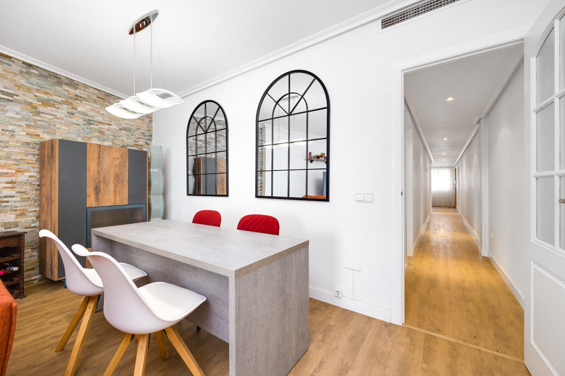 Herverkoop - Appartement -
Torrevieja - Centro