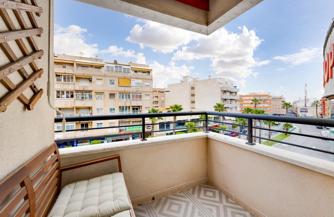 Herverkoop - Appartement -
Torrevieja - Centro