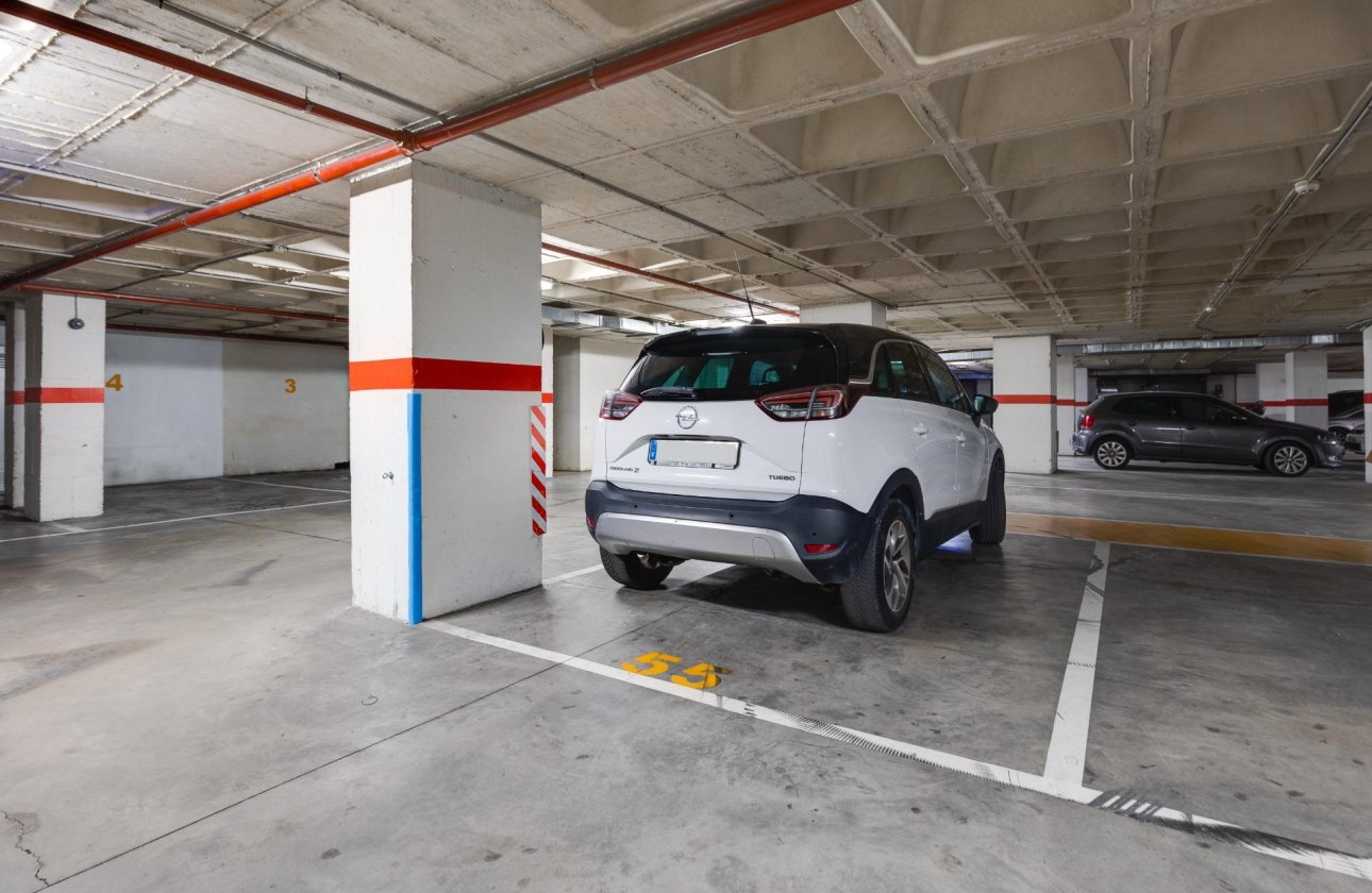 Herverkoop - Appartement -
Torrevieja - Centro