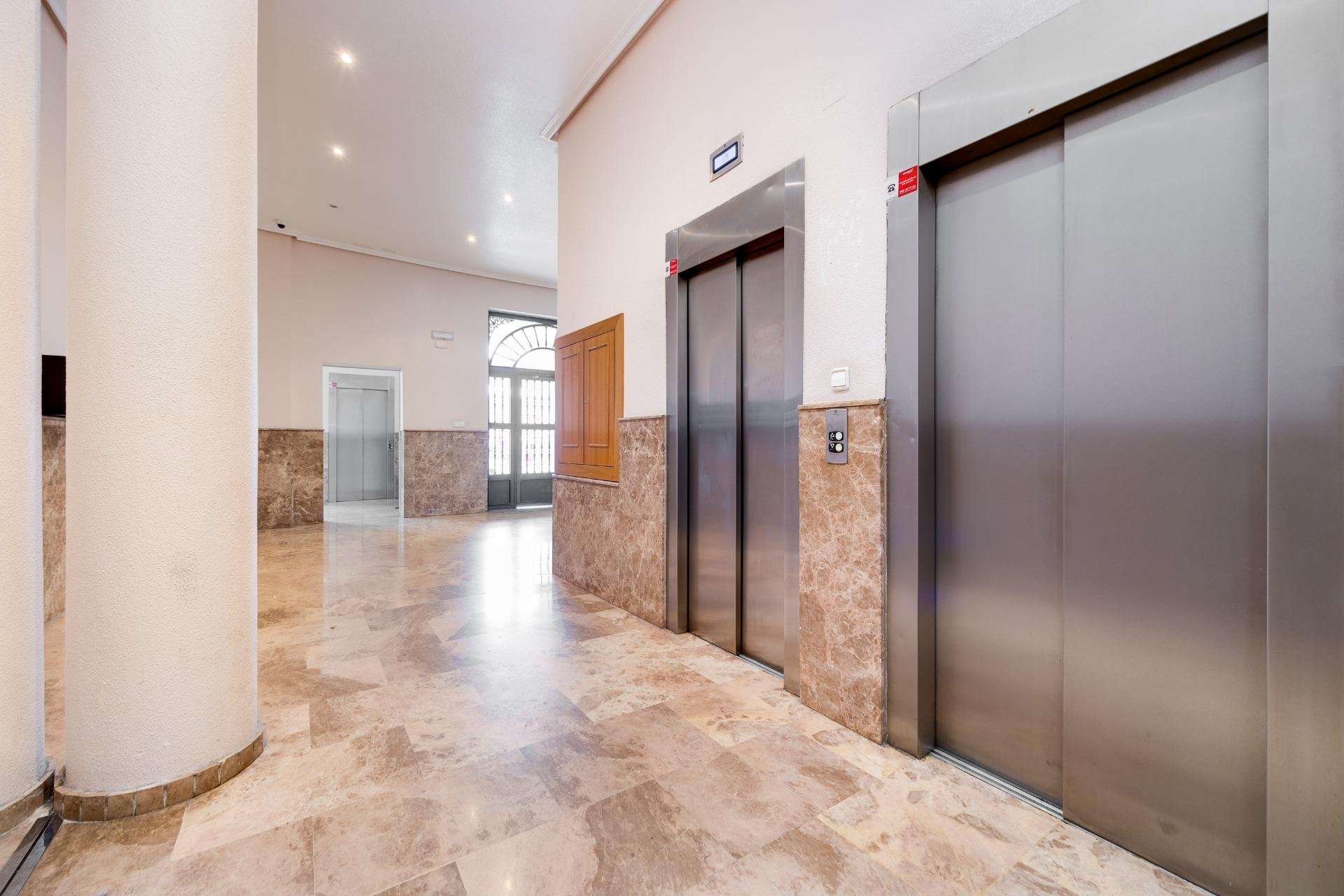 Herverkoop - Appartement -
Torrevieja - Centro