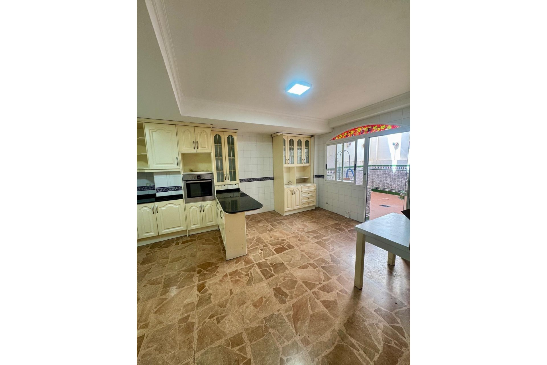 Herverkoop - Appartement -
Torrevieja - Centro