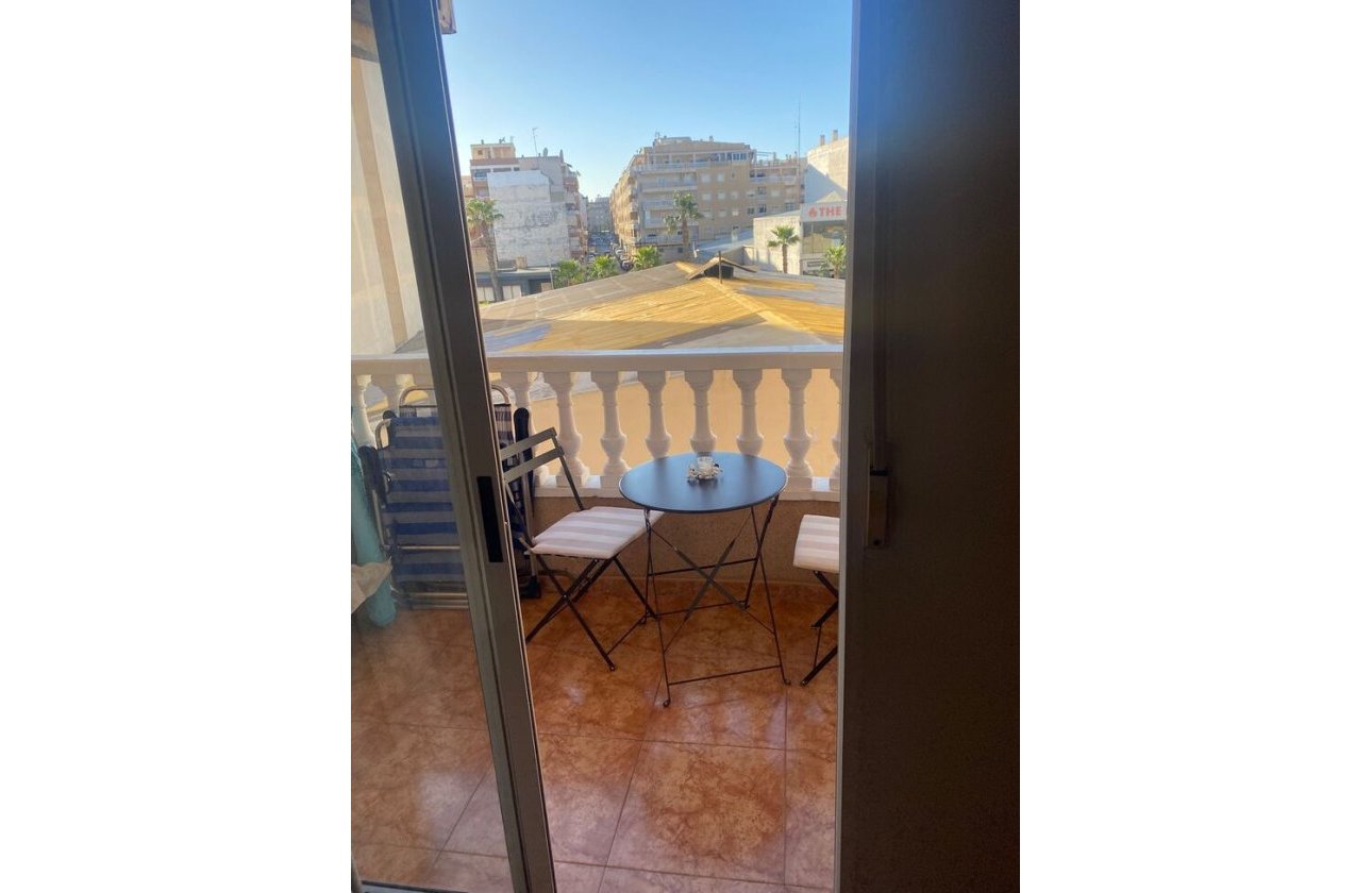 Herverkoop - Appartement -
Torrevieja - Centro