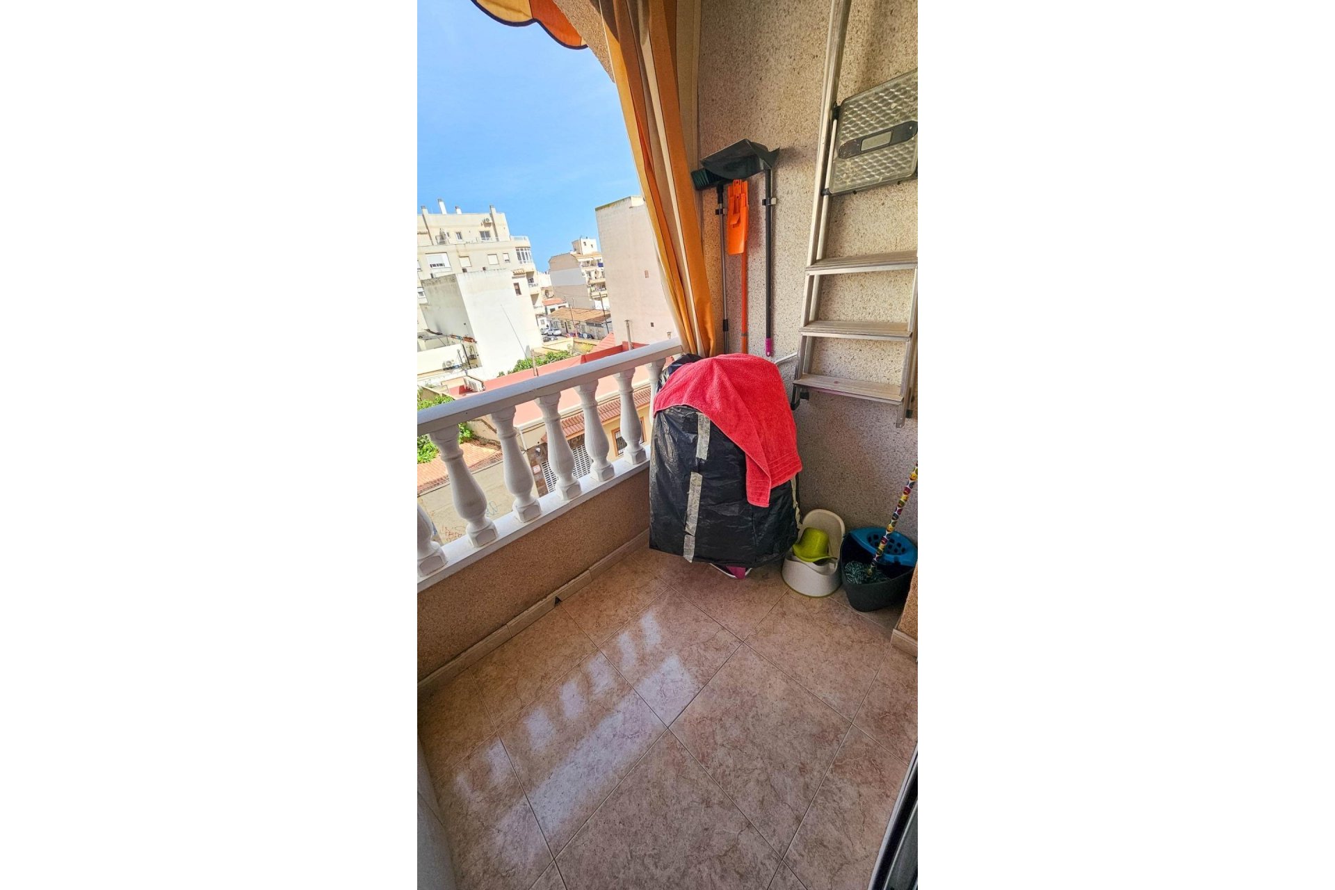 Herverkoop - Appartement -
Torrevieja - Centro