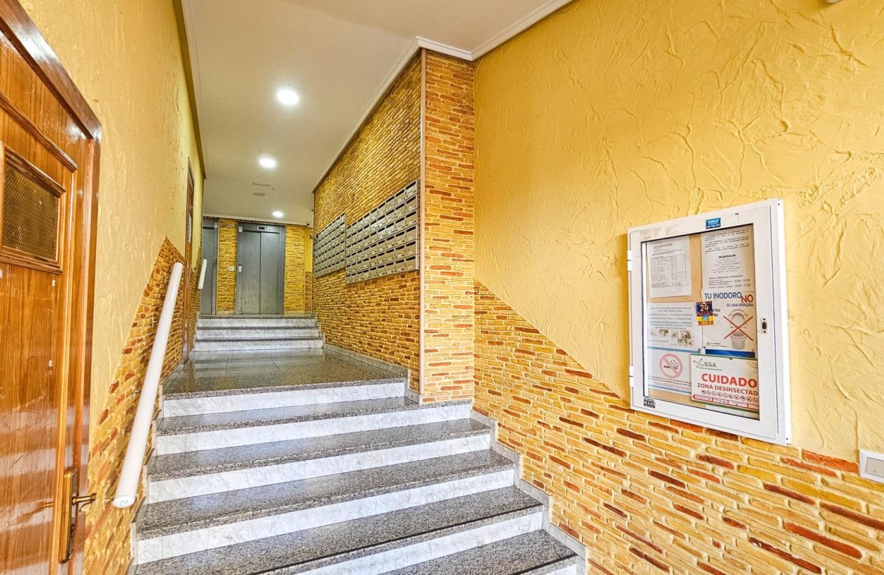 Herverkoop - Appartement -
Torrevieja - Centro