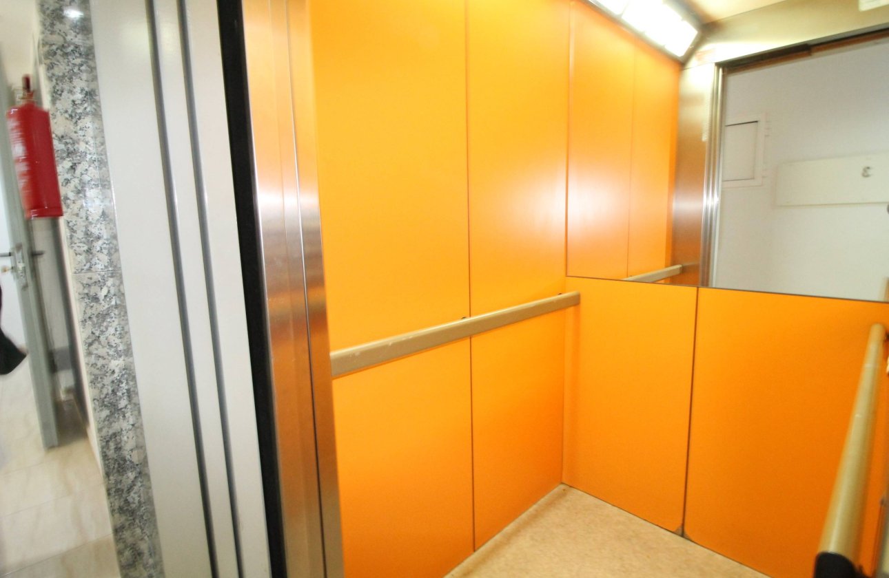 Herverkoop - Appartement -
Torrevieja - Centro