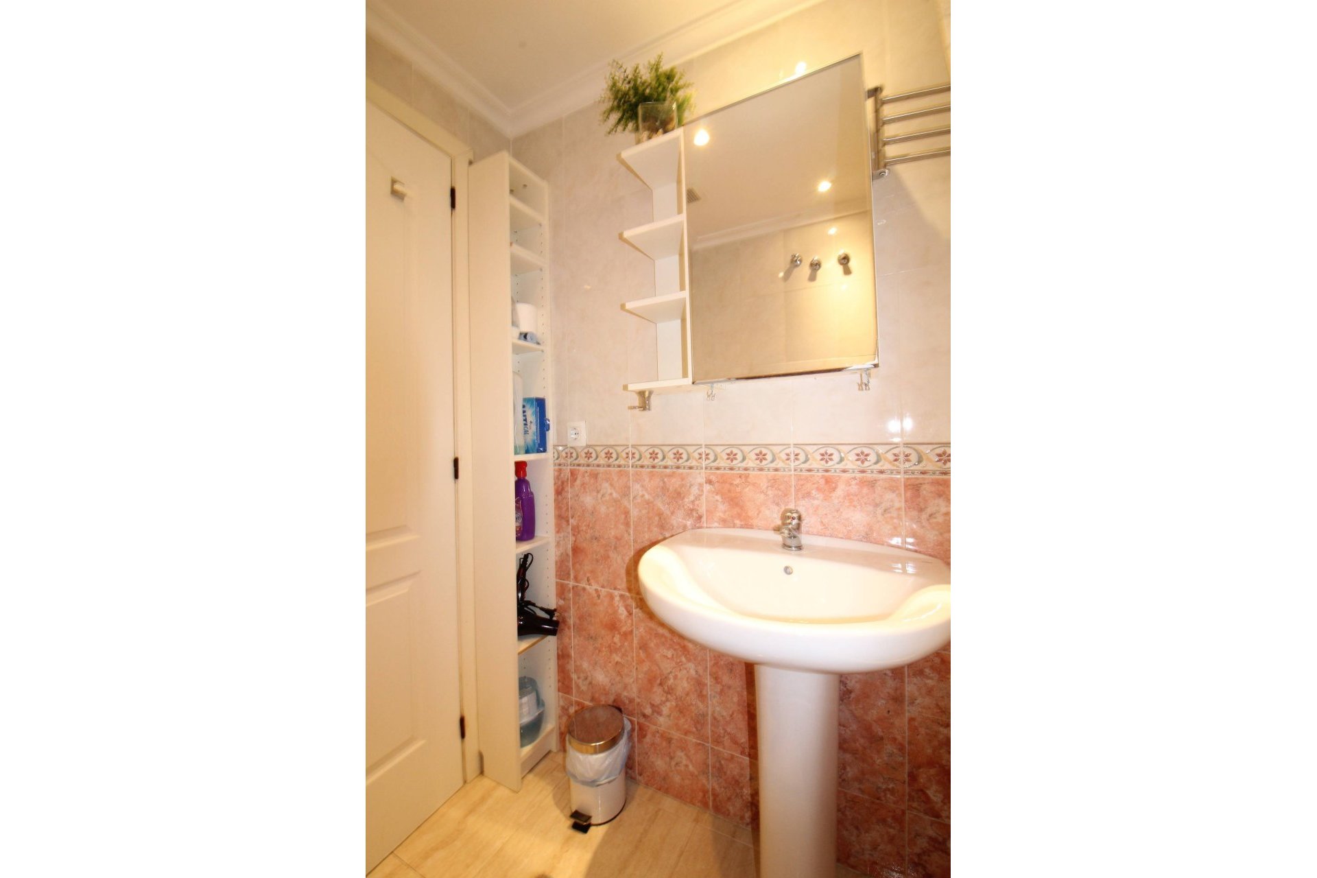 Herverkoop - Appartement -
Torrevieja - Centro