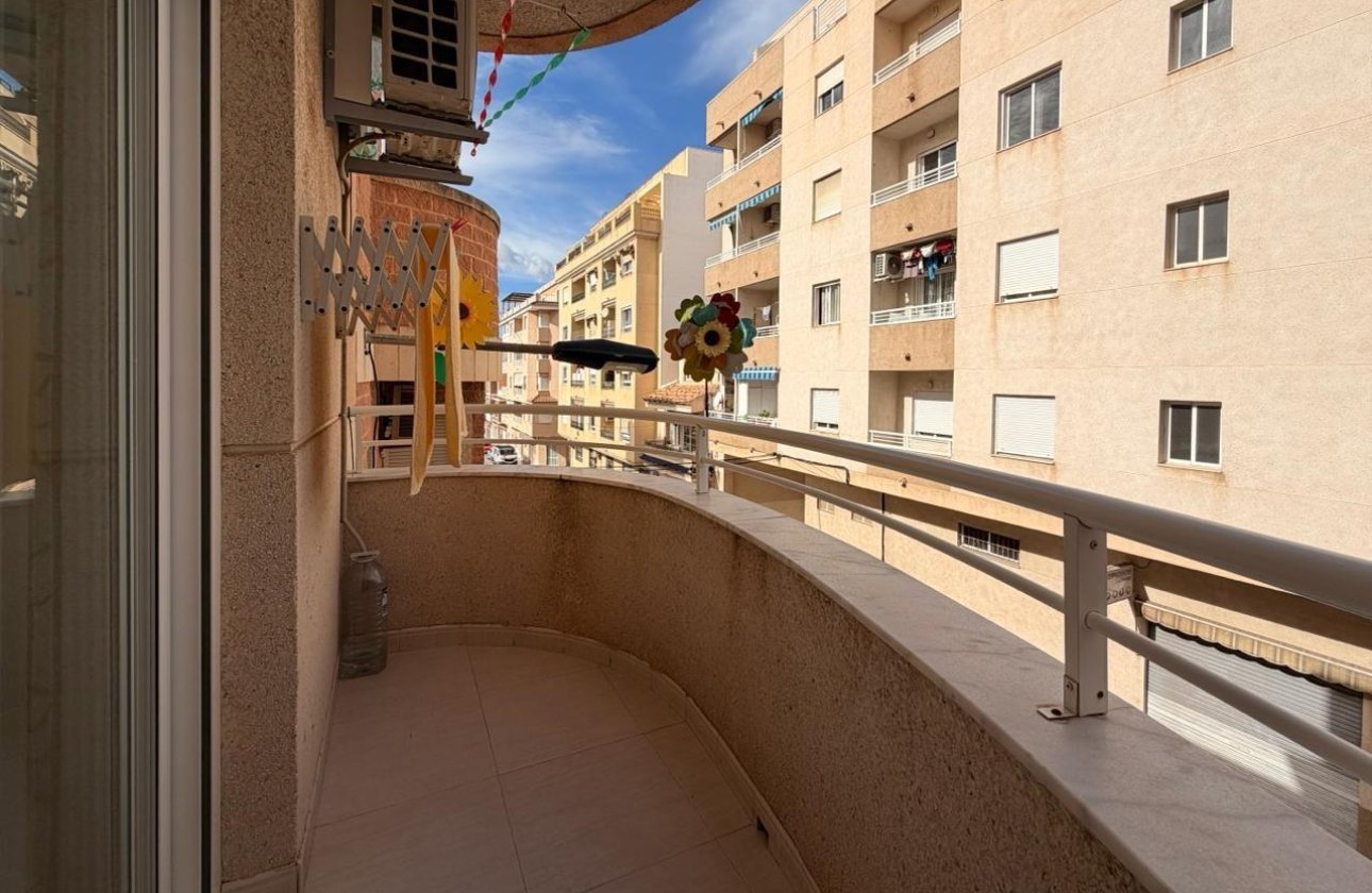 Herverkoop - Appartement -
Torrevieja - Centro