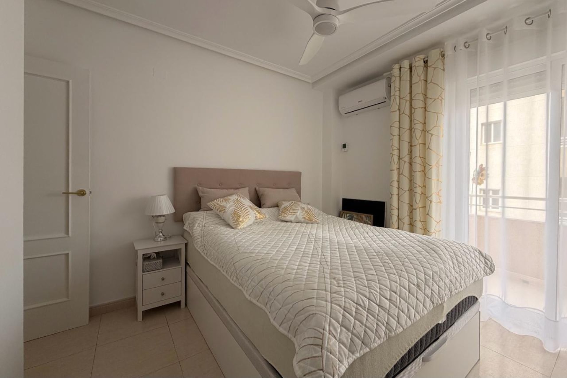 Herverkoop - Appartement -
Torrevieja - Centro