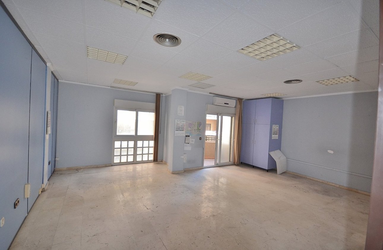 Herverkoop - Appartement -
Torrevieja - Centro