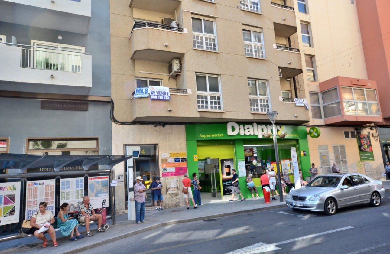 Herverkoop - Appartement -
Torrevieja - Centro