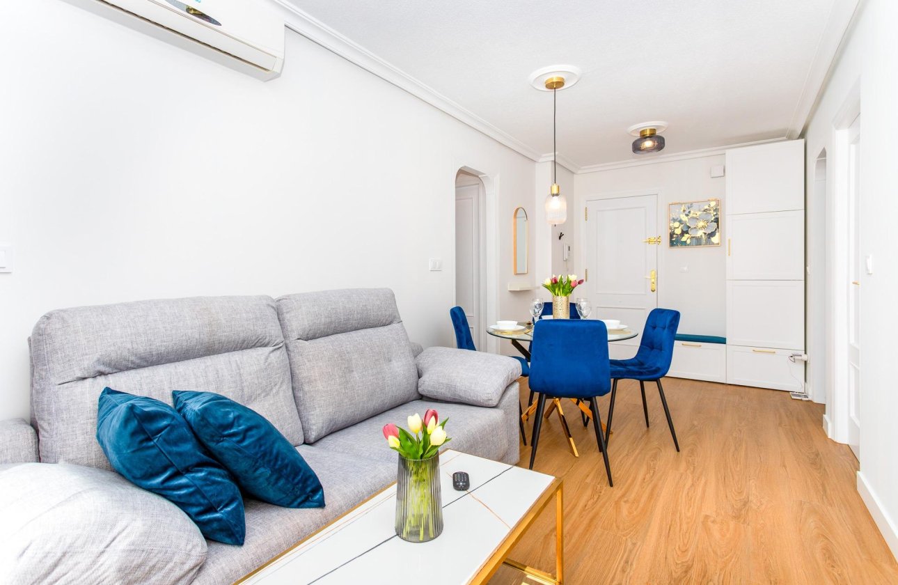 Herverkoop - Appartement -
Torrevieja - Centro