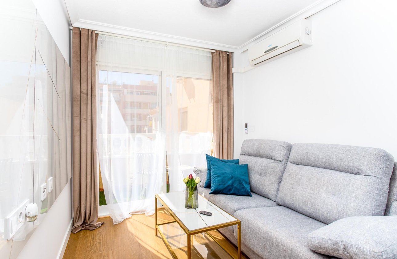 Herverkoop - Appartement -
Torrevieja - Centro