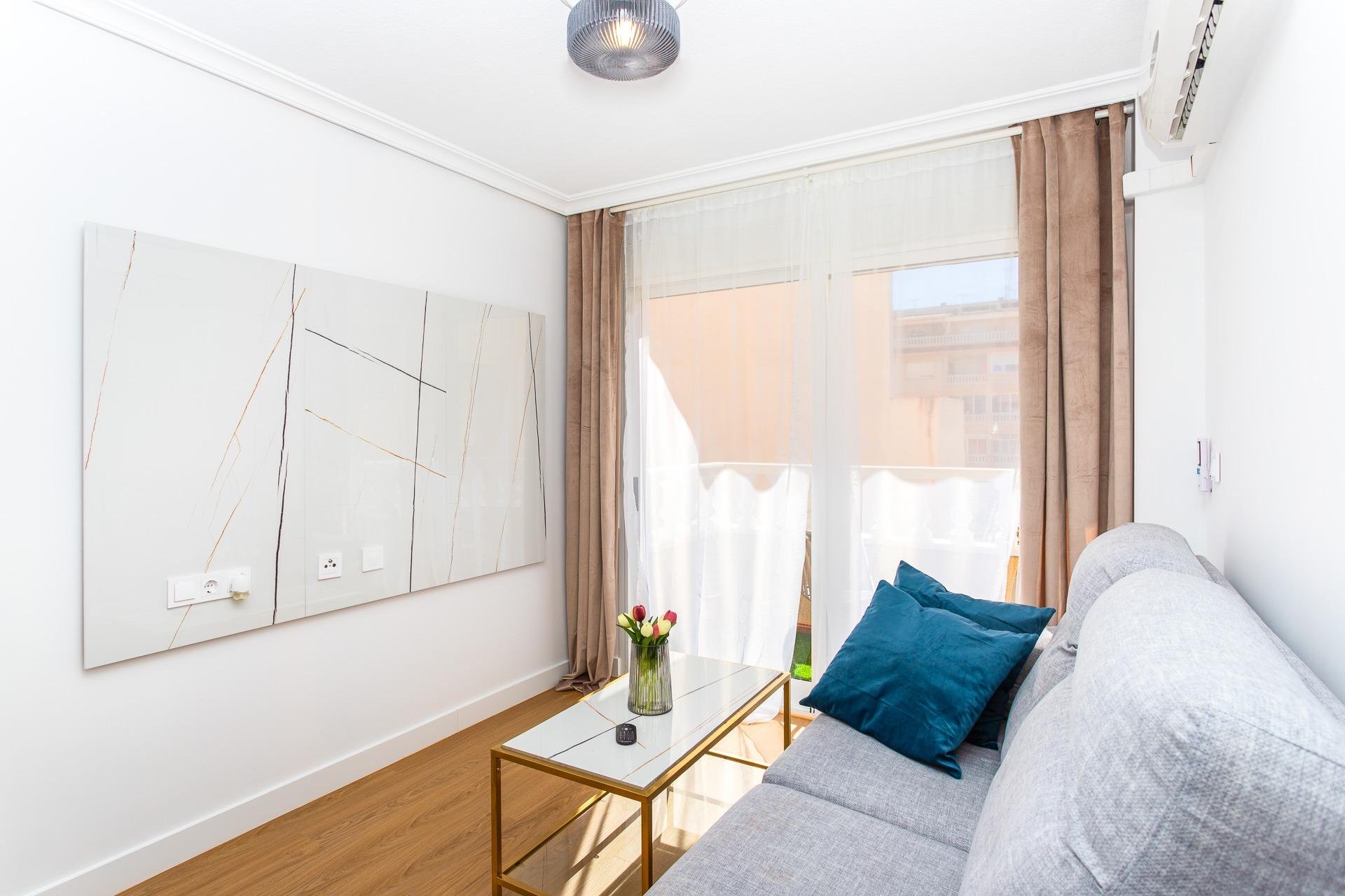 Herverkoop - Appartement -
Torrevieja - Centro