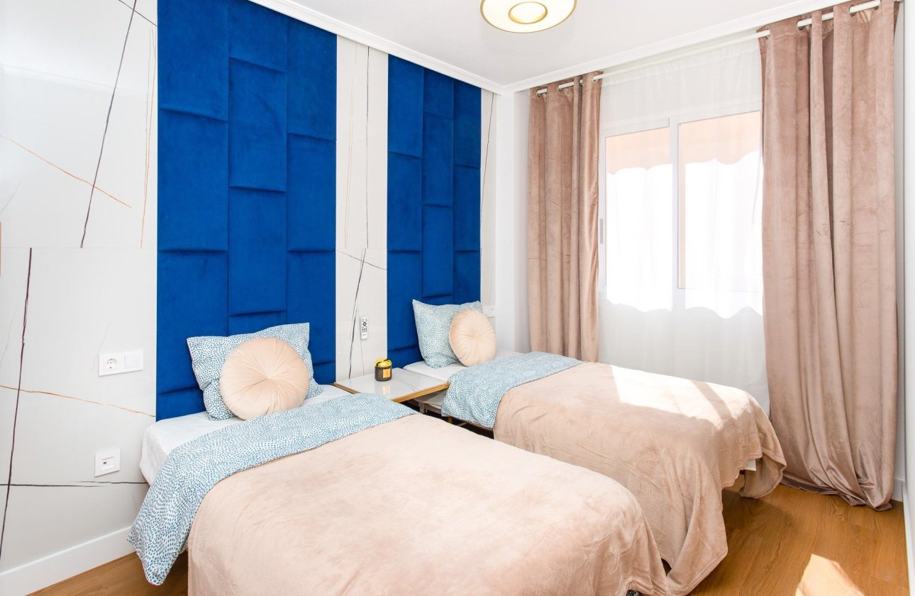 Herverkoop - Appartement -
Torrevieja - Centro