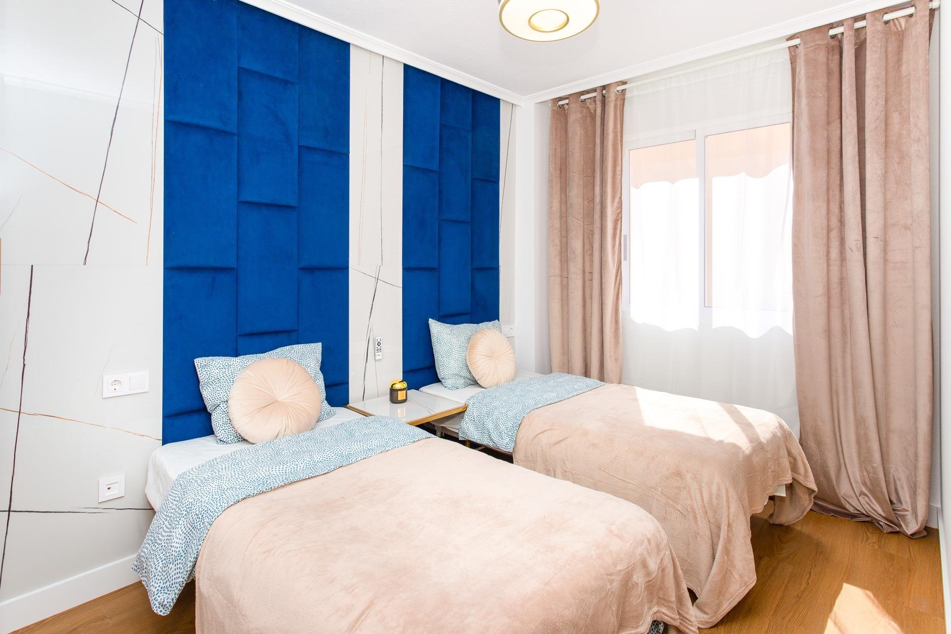 Herverkoop - Appartement -
Torrevieja - Centro