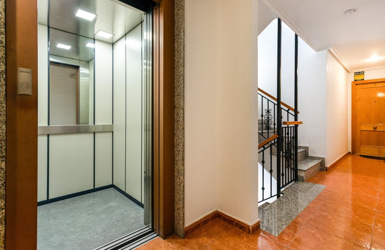 Herverkoop - Appartement -
Torrevieja - Centro