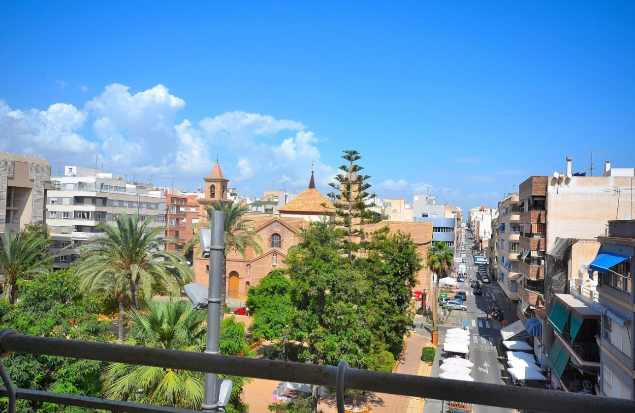 Herverkoop - Appartement -
Torrevieja - Centro