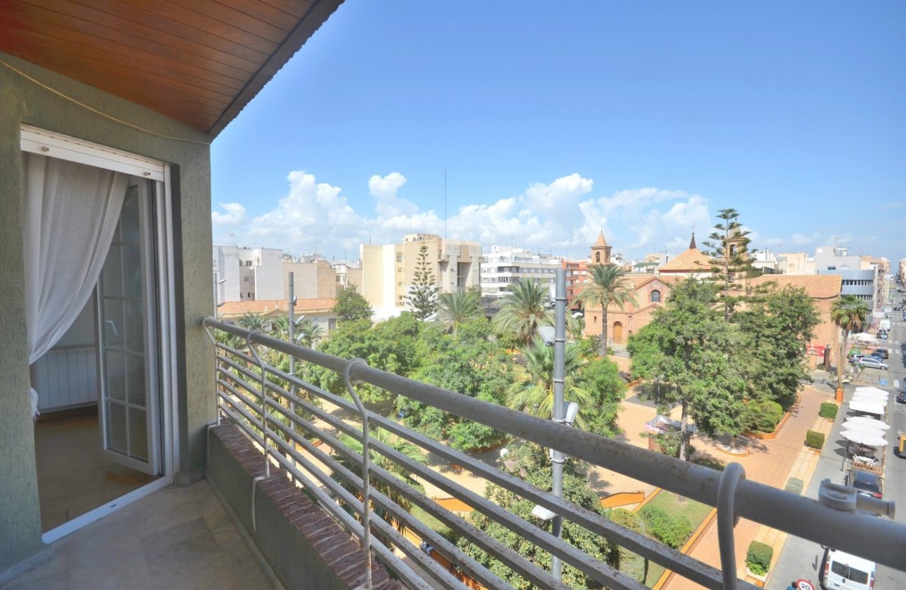 Herverkoop - Appartement -
Torrevieja - Centro