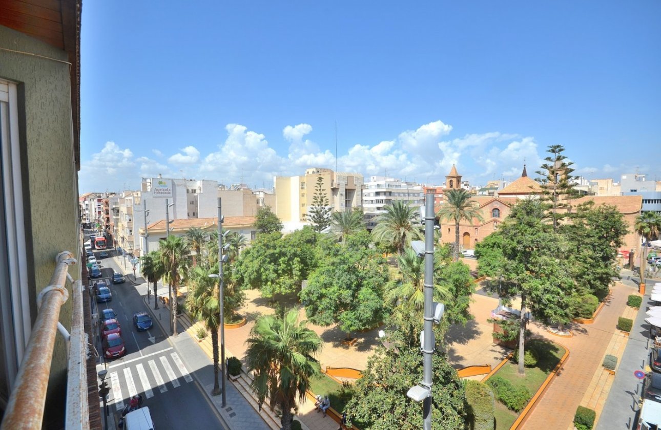 Herverkoop - Appartement -
Torrevieja - Centro