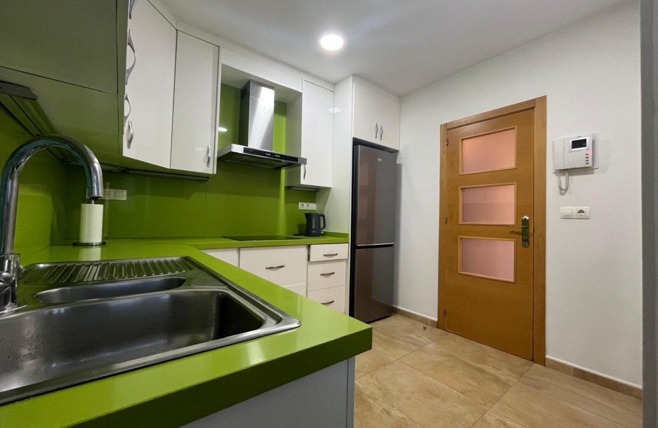 Herverkoop - Appartement -
Torrevieja - Centro