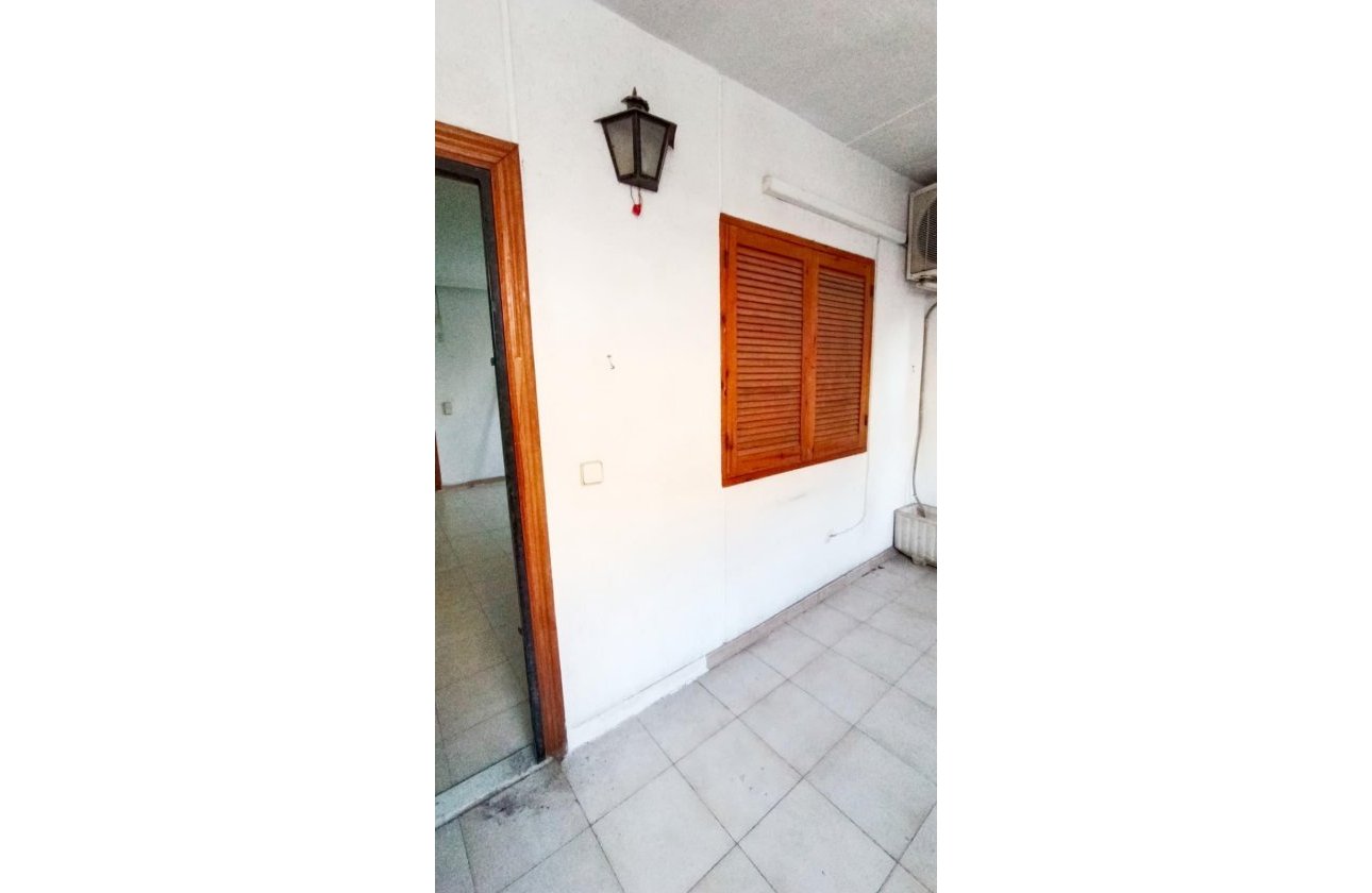 Herverkoop - Appartement -
Torrevieja - Centro