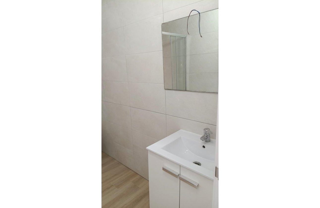 Herverkoop - Appartement -
Torrevieja - Centro