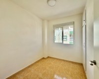 Herverkoop - Appartement -
Torrevieja - Centro