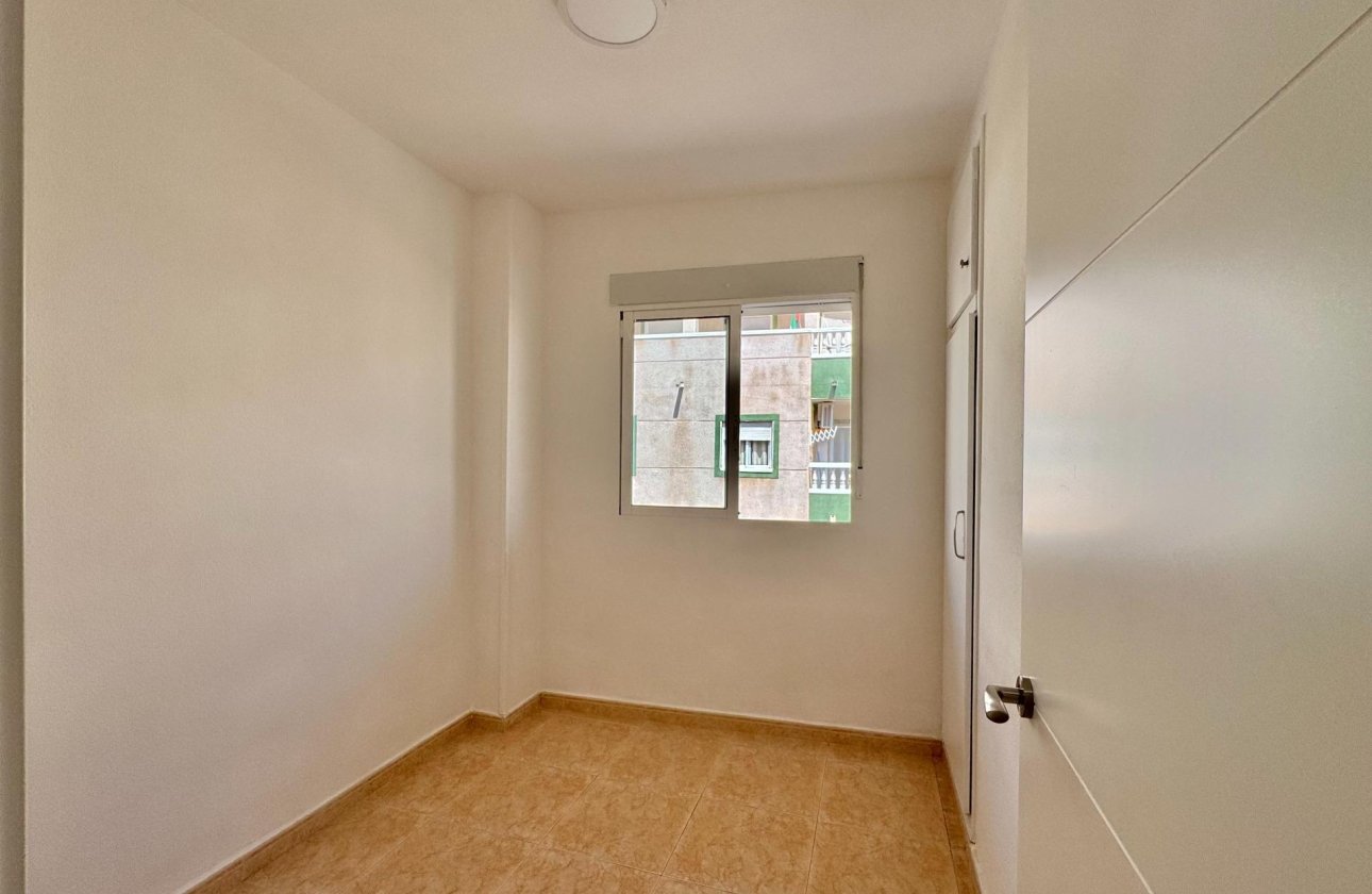 Herverkoop - Appartement -
Torrevieja - Centro