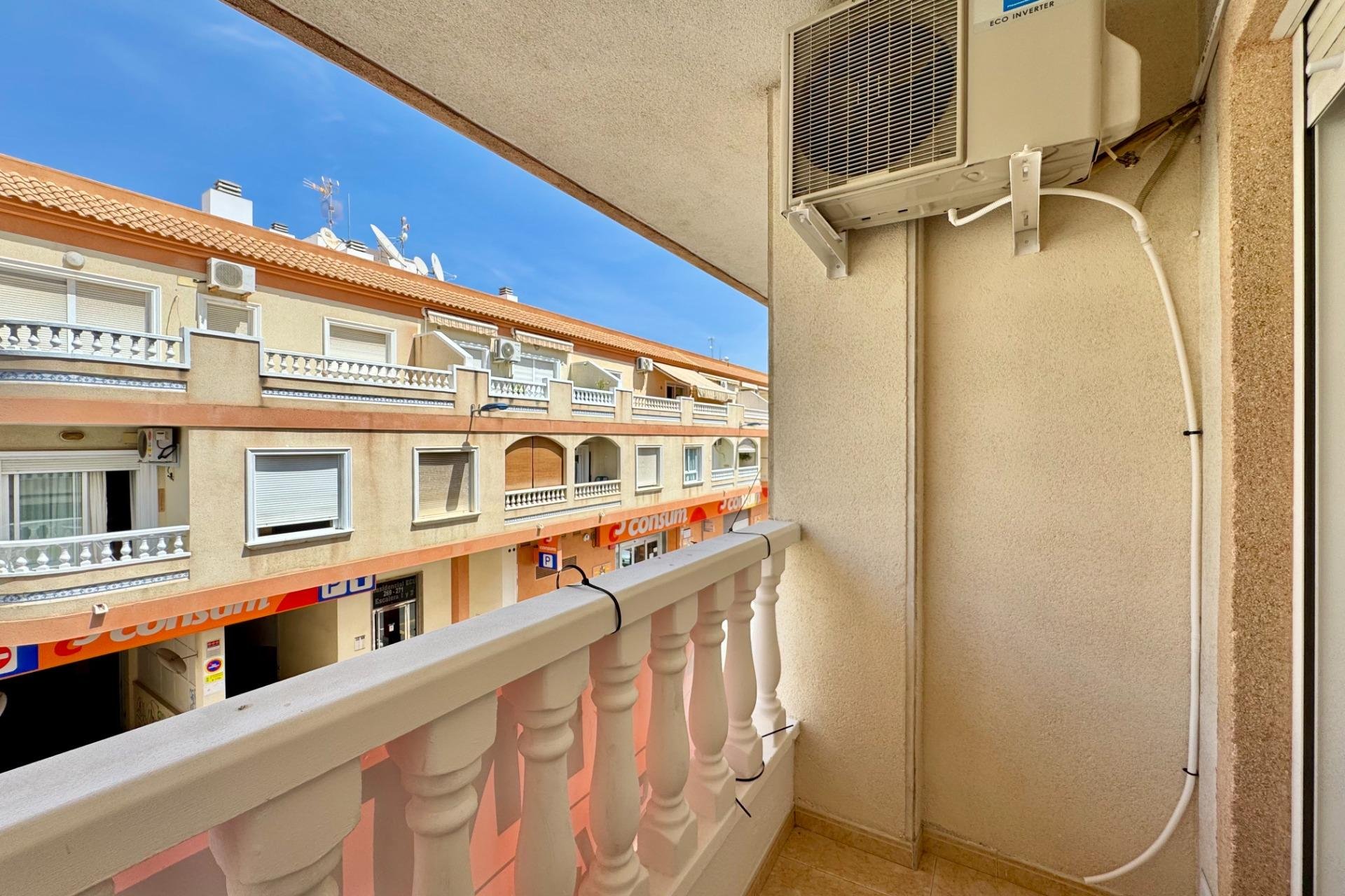 Herverkoop - Appartement -
Torrevieja - Centro