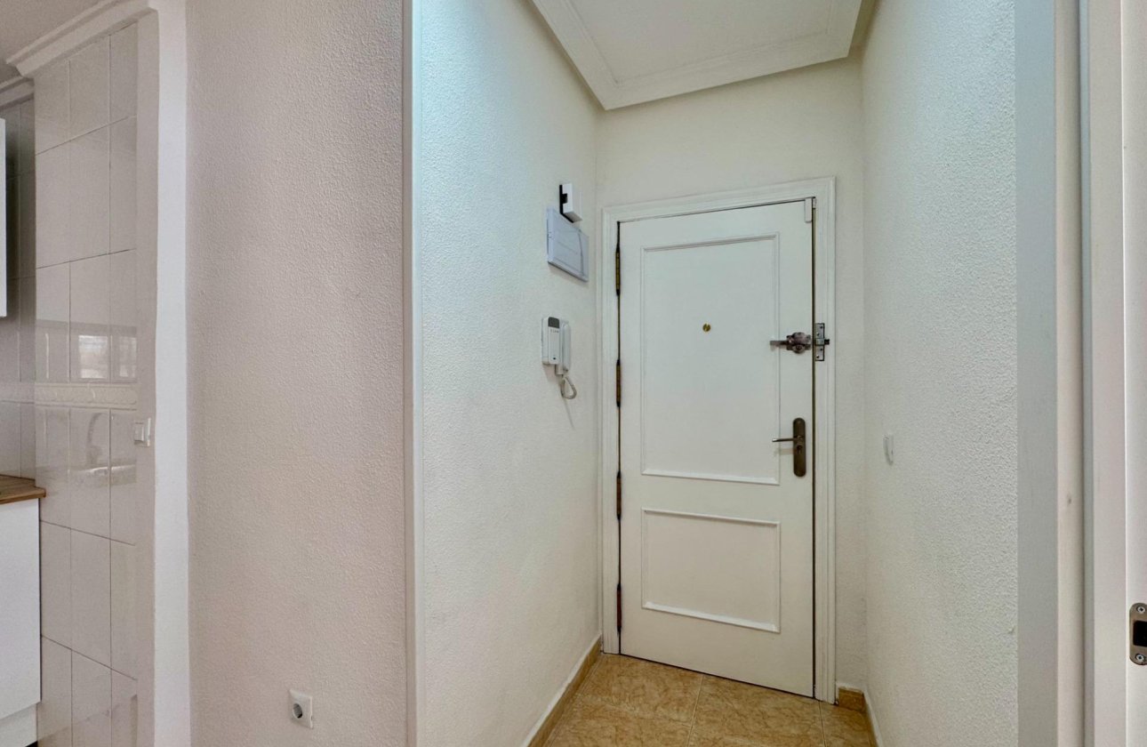 Herverkoop - Appartement -
Torrevieja - Centro